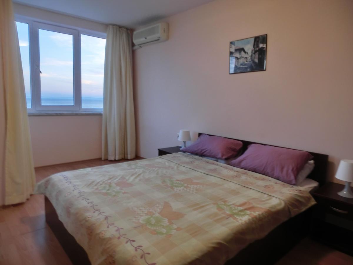 Sea View Crown Apartment On Complex With Pools And Beach, Sveti Vlas Buitenkant foto