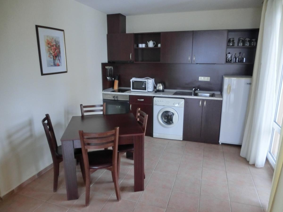 Sea View Crown Apartment On Complex With Pools And Beach, Sveti Vlas Buitenkant foto