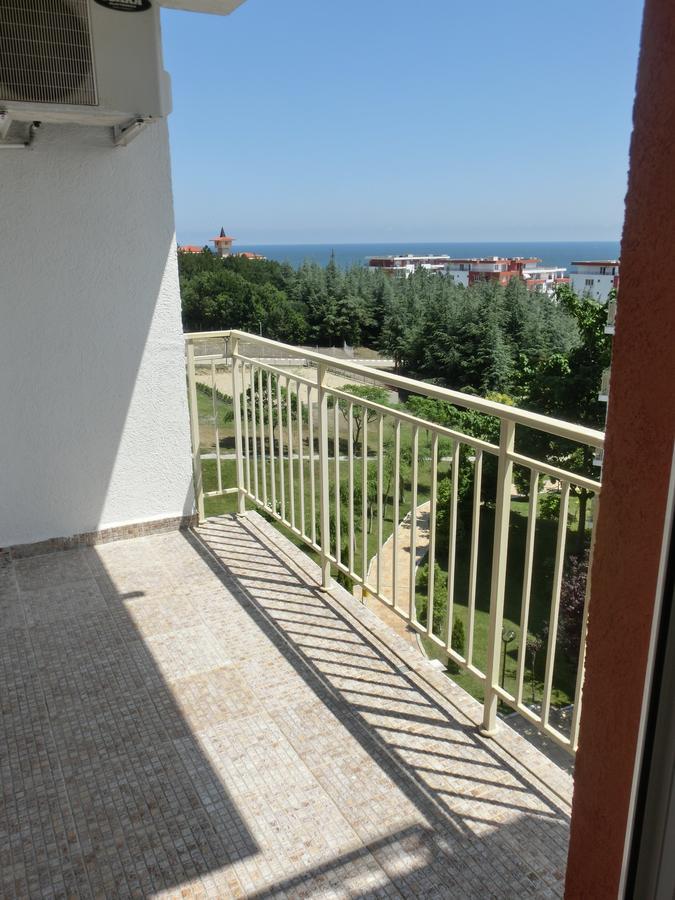 Sea View Crown Apartment On Complex With Pools And Beach, Sveti Vlas Buitenkant foto